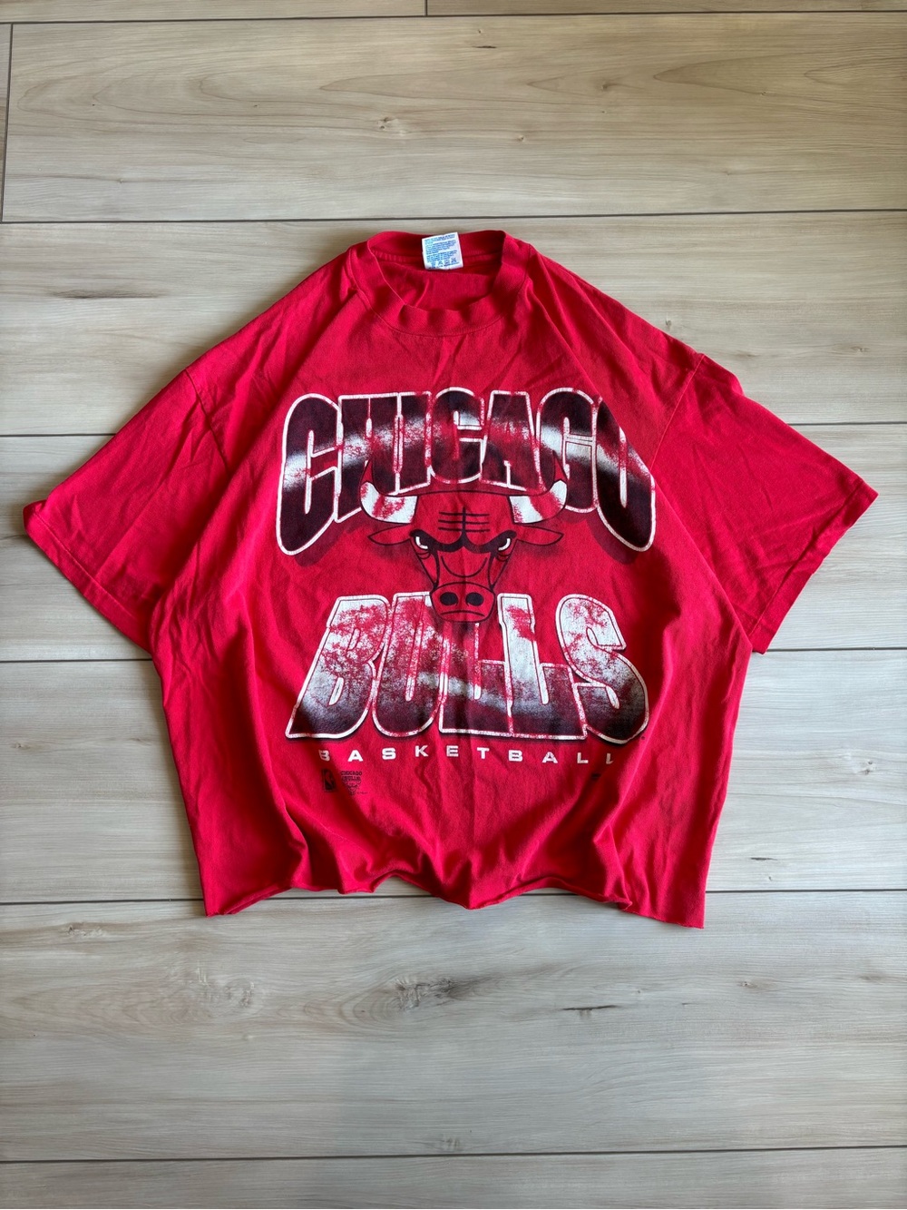 Vintage 90s NBA Chicago Bulls faded cropped USA made single stitch men’s t-shirt